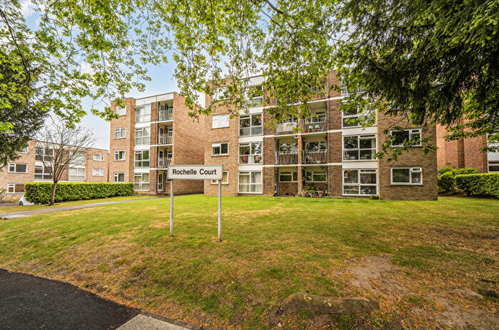 2 Bedroom Apartment For Sale In Foxgrove Road, Beckenham, BR3