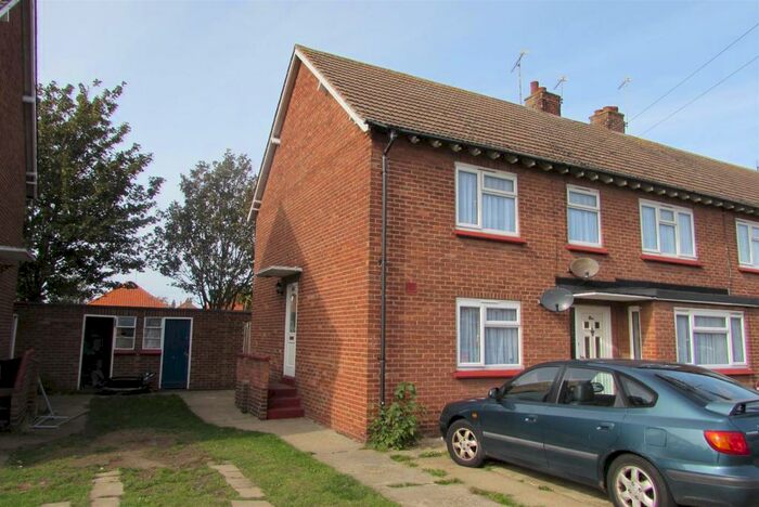 2 Bedroom Maisonette To Rent In Melbourne Road, Clacton-On-Sea, CO15