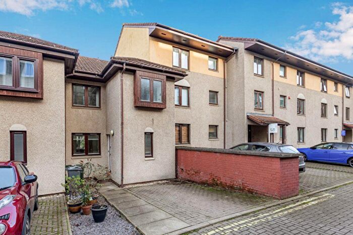3 Bedroom Terraced House For Sale In New Orchardfield, Leith, Edinburgh, EH6