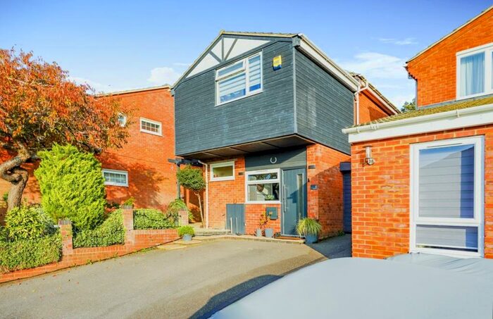 4 Bedroom Detached House For Sale In Rupert Way, Thame, OX9