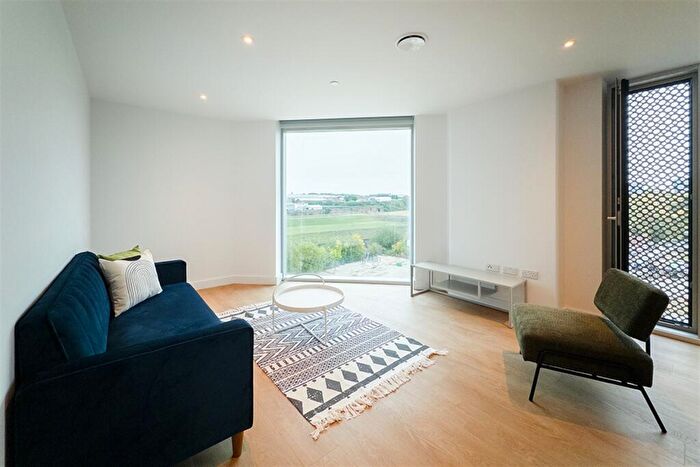 2 Bedroom Apartment To Rent In Park View, Dantzic Street, M4