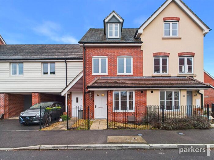 3 Bedroom Terraced House For Sale In Elm Drive, Woodley, Reading, Berkshire, RG5