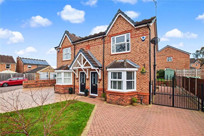 3 Bedroom Semi Detached House For Sale In Westminster Close, Rodley, Leeds, LS13