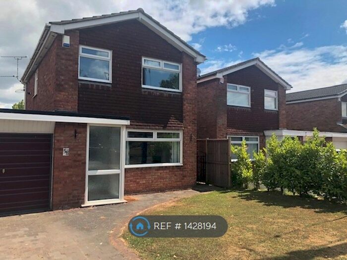 3 Bedroom Detached House To Rent In Sydney Road, Crewe, CW1