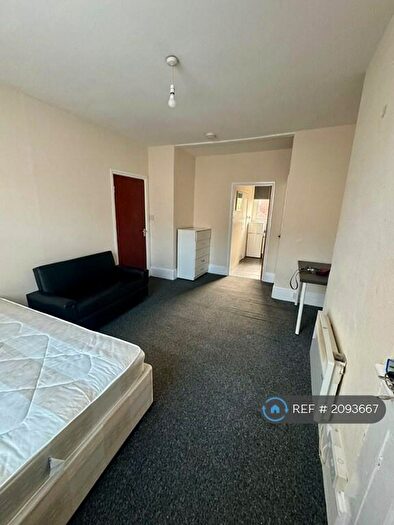 1 Bedroom Flat To Rent In Bedford Road, Reading, RG1