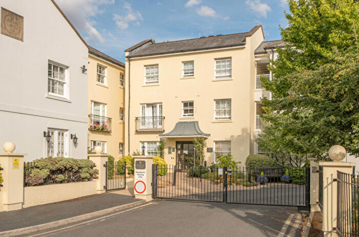 1 Bedroom Apartment For Sale In Commercial Street, Cheltenham, Gloucestershire, GL50