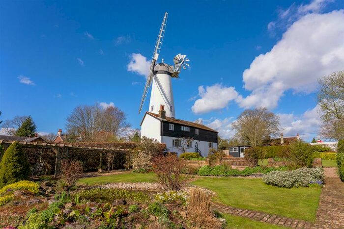 4 Bedroom Detached House For Sale In Rays Hill, Braziers End, Chesham, HP5