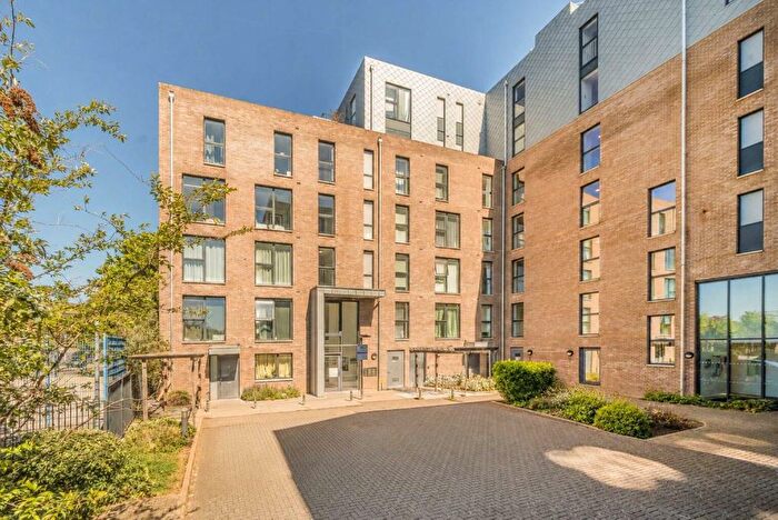 2 Bedroom Flat For Sale In Manor Road, Ealing, W13