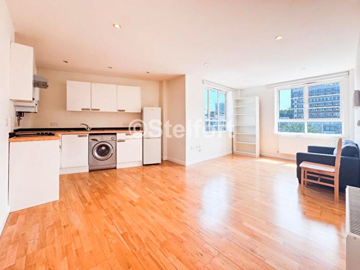 1 Bedroom Flat To Rent In Drummond Crescent, London, NW1