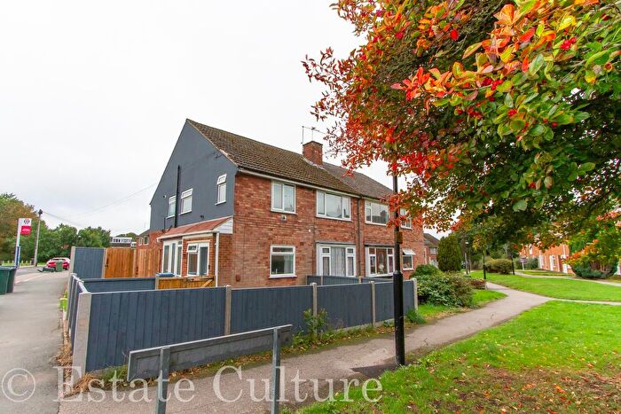 2 Bedroom Maisonette To Rent In Yarningale Road, Coventry, CV3