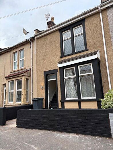 3 Bedroom Terraced House To Rent In Balaclava Road, Bristol, BS16