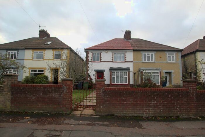 3 Bedroom Semi-Detached House To Rent In Newmarket Road, Cambridge, CB5