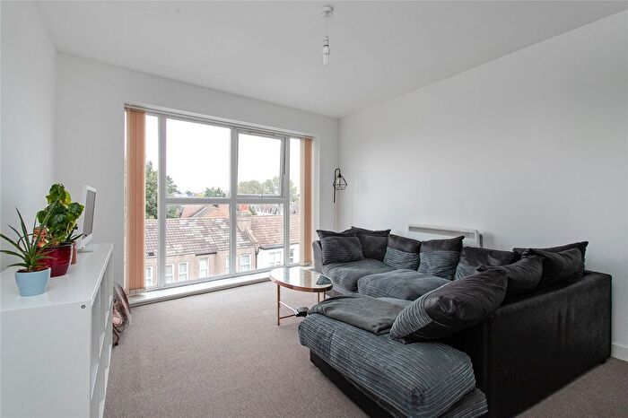 2 Bedroom Flat To Rent In High Street, Colliers Wood, Merton, London, SW19