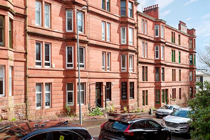 2 Bedroom Flat For Sale In / Townhead Terrace, Paisley, PA1