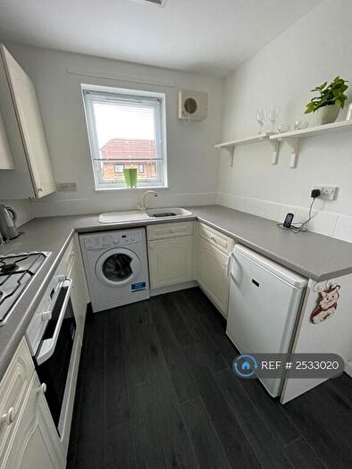 2 Bedroom Flat To Rent In Gogarloch Road, Edinburgh, EH12
