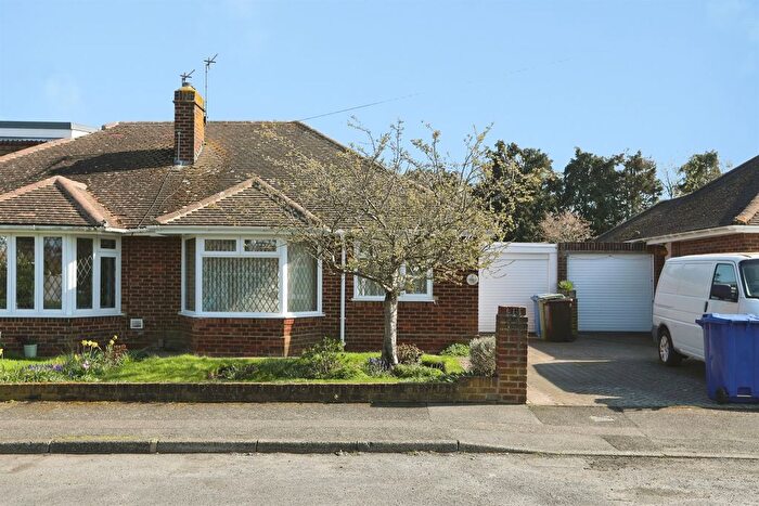 1 Bedroom Semi Detached Bungalow For Sale In Roseleigh Road, Sittingbourne, ME10