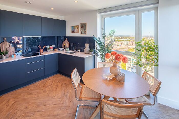 2 Bedroom Flat For Sale In Upper East, Bromley-By-Bow, E3
