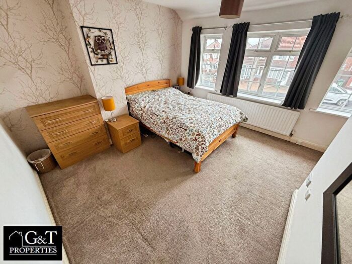 2 Bedroom Semi-detached House For Sale In Birch Crescent, Tividale, Oldbury, B69