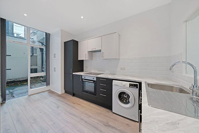 1 Bedroom Flat To Rent In Cornwall Gardens, London, SW7