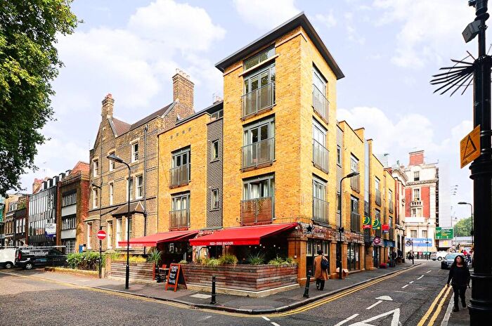 2 Bedroom Flat To Rent In Hoxton Square, Shoreditch, London, N1