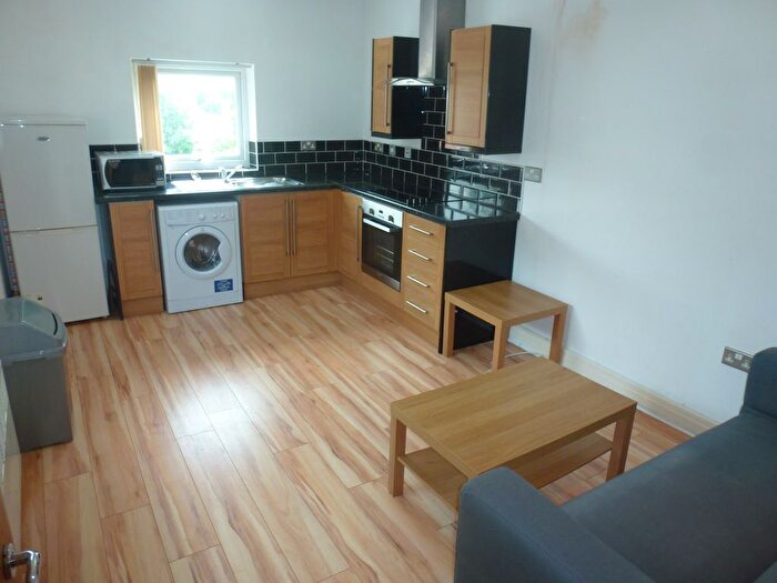 1 Bedroom Flat To Rent In Albany Road, Roath, Cardiff, South Wales, CF24
