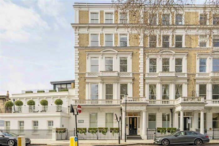 2 Bedroom Flat To Rent In Courtfield Gardens, London, SW5