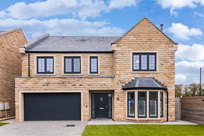 5 Bedroom Detached House For Sale In Norwood Avenue, Menston, LS29