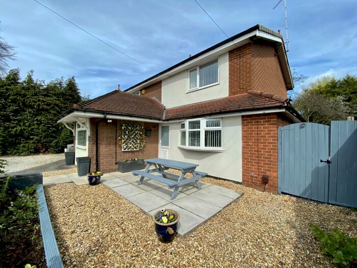 2 Bedroom Semi-Detached House To Rent In Longley Lane, Northenden, Manchester, M22