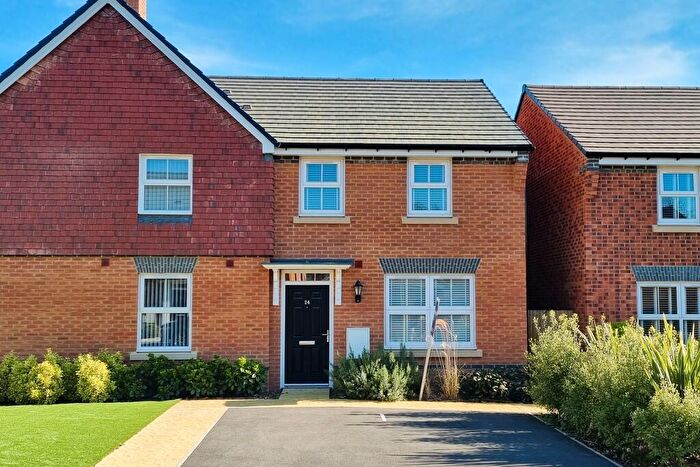 3 Bedroom Semi Detached House For Sale In Bedhampton, Hampshire, PO9