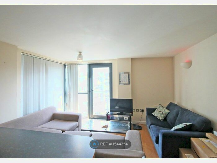 2 Bedroom Flat To Rent In Velocity North, Leeds, LS11