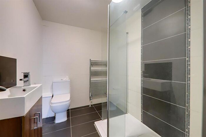 2 Bedroom Apartment To Rent In Heene Terrace, Worthing, BN11