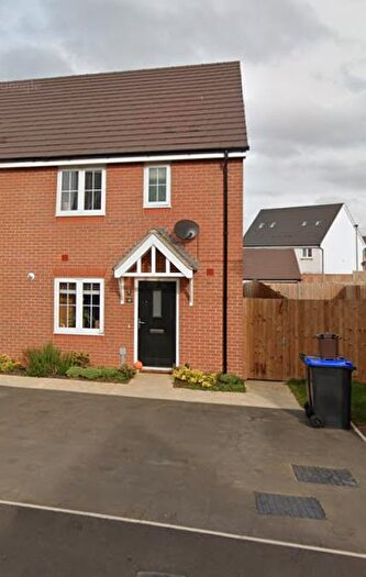 3 Bedroom End Of Terrace House To Rent In Highwayman Close, Boughton, Northampton, NN2