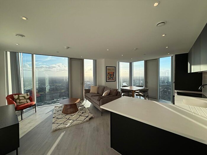 2 Bedroom Apartment To Rent In Trinity Way, Manchester, M3