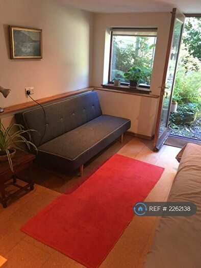 Studio To Rent In Castle Grove Avenue, Leeds, LS6