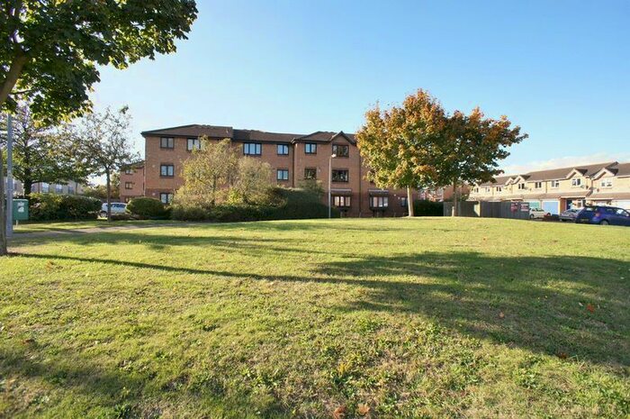 1 Bedroom Flat To Rent In Campernell Close, Brightlingsea, Colchester, CO7