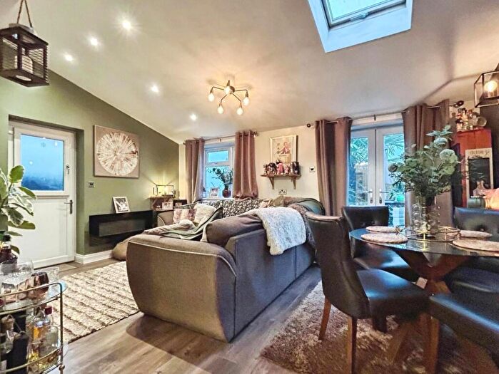 3 Bedroom Terraced House For Sale In Windermere Avenue, Goldthorpe, Rotherham, S63