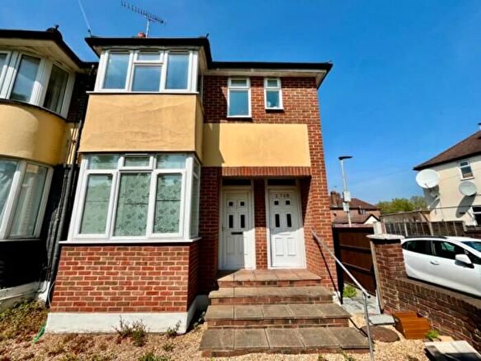 2 Bedroom Flat To Rent In Hall Lane, London, E4