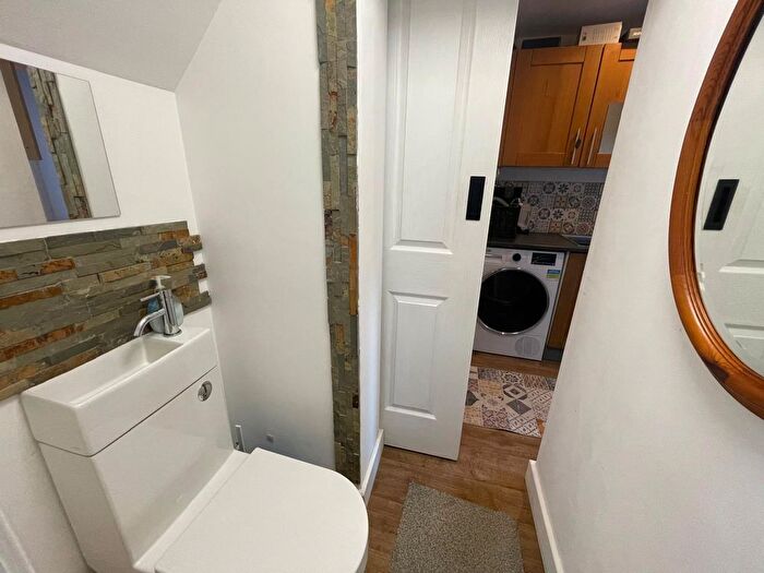 2 Bedroom End Of Terrace House To Rent In Peel Road, Warwick, CV34
