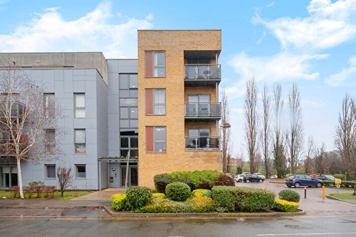 2 Bedroom Flat For Sale In St. Georges Grove, London, SW17