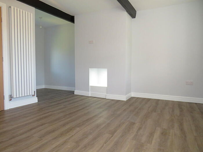 2 Bedroom Cottage To Rent In Prospect Street, Thornton, Bradford, BD13