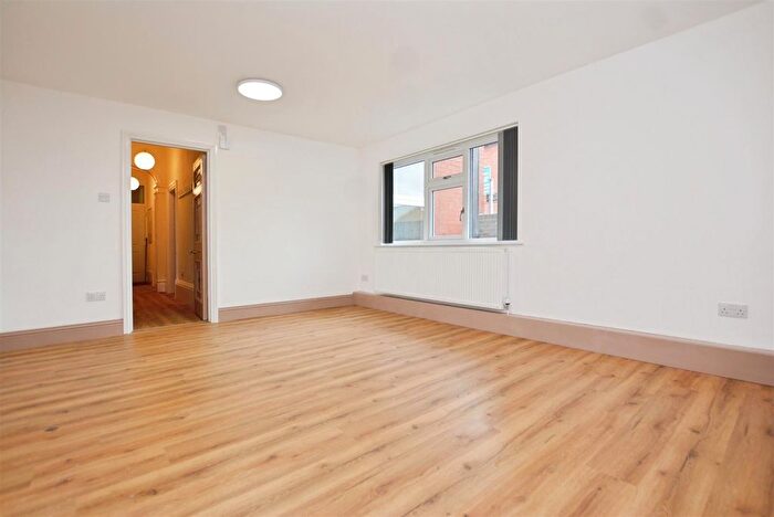 2 Bedroom Flat To Rent In Frodingham Road, Scunthorpe, DN15