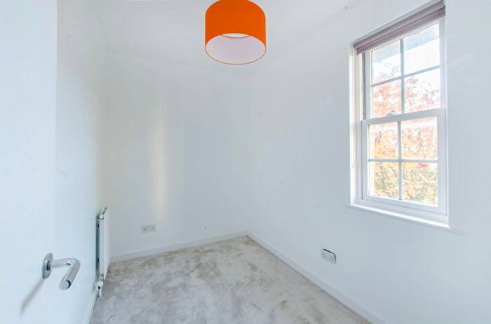 3 Bedroom Terraced House To Rent In Garford Street, Isle Of Dogs, London, E14