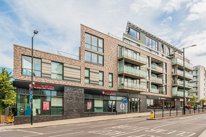 2 Bedroom Flat To Rent In London Road, Twickenham, TW1