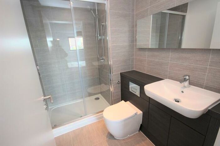 2 Bedroom Apartment To Rent In Potato Wharf Manchester, M3