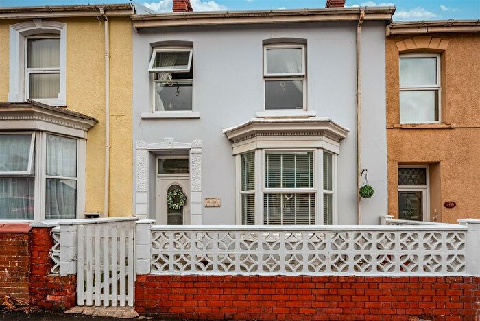 3 Bedroom Terraced House For Sale In Felinfoel Road, Llanelli, SA15