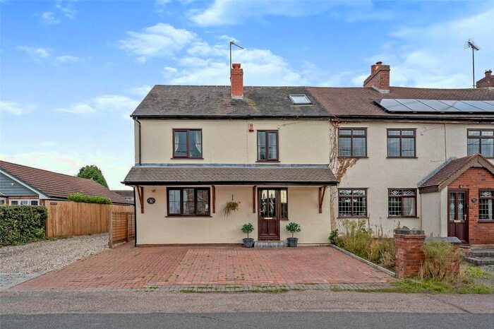 5 Bedroom Semi-Detached House For Sale In Kings Road, Calf Heath, Wolverhampton, WV10