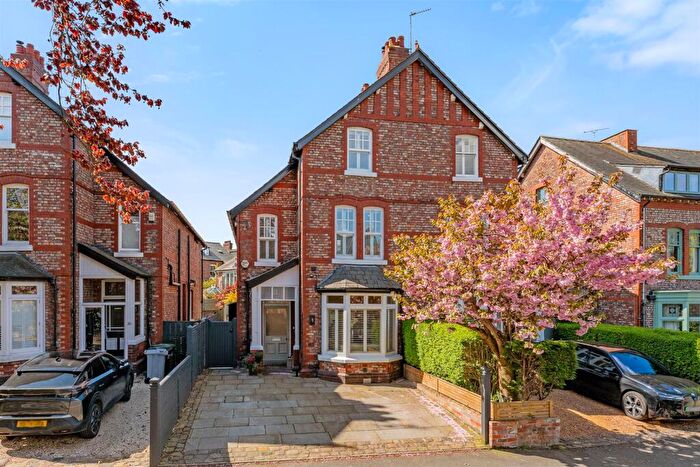 4 Bedroom Semi-Detached House For Sale In Trafford Road, Alderley Edge, SK9