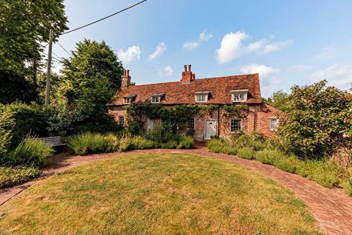 5 Bedroom Cottage To Rent In Pond Cottage, The Street, Adisham, Canterbury, Kent, CT3