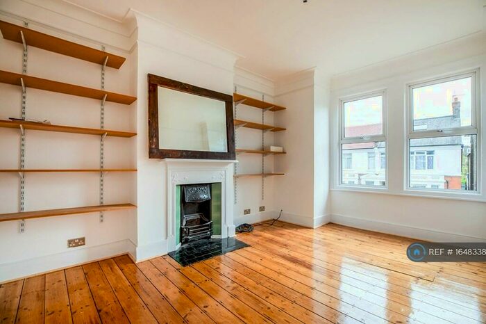 3 Bedroom Flat To Rent In George Lane London, London, SE13