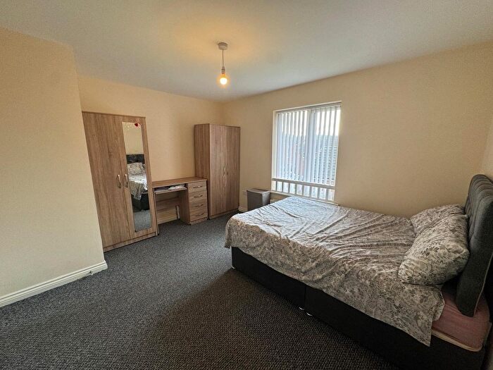 4 Bedroom Property To Rent In Signals Drive, Coventry, CV3